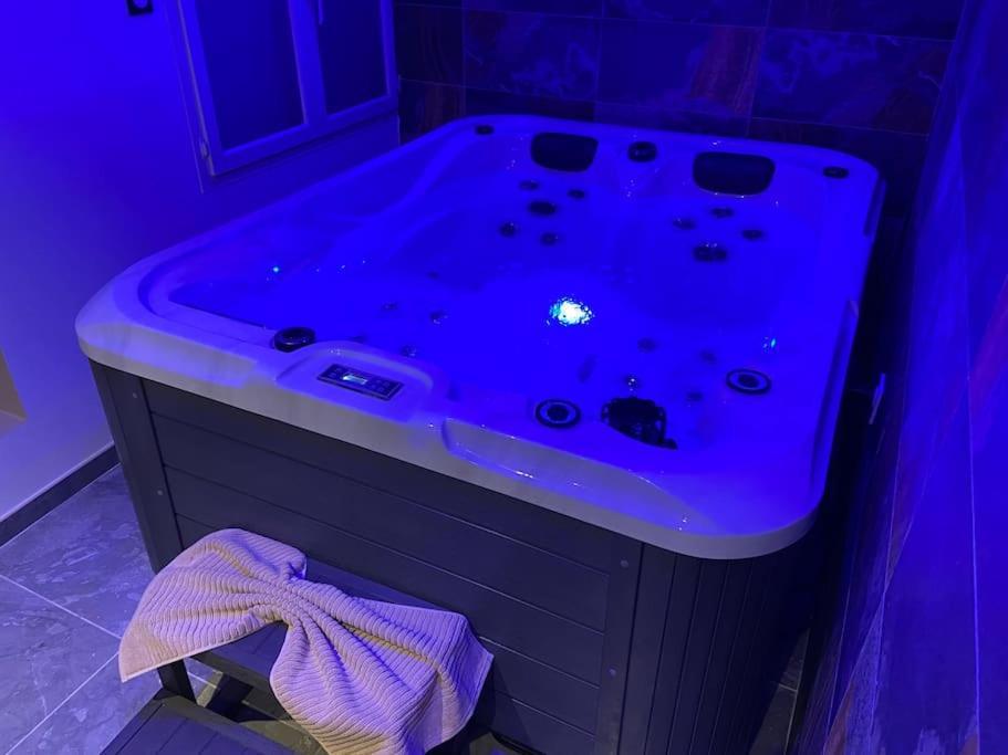 Maison Avec Jacuzzi Orange  Eksteriør billede