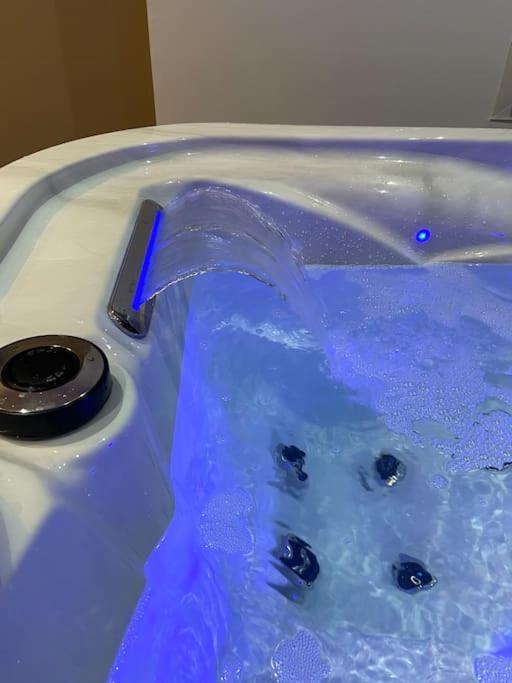 Maison Avec Jacuzzi Orange  Eksteriør billede